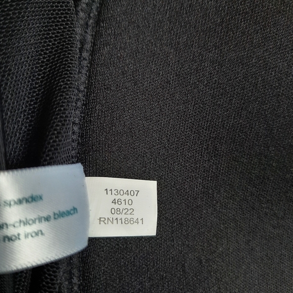 NWOT Cacique Swim Lightly Lined No-wire black halter bikini top size 24 - Picture 11 of 11